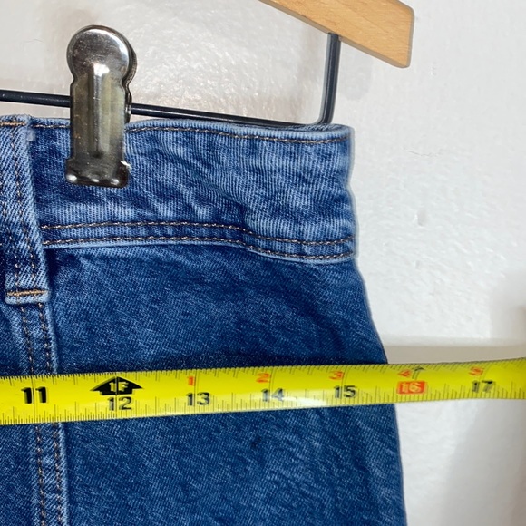 🪩H &M Divided Denim buttoned skirt! - Picture 5 of 7